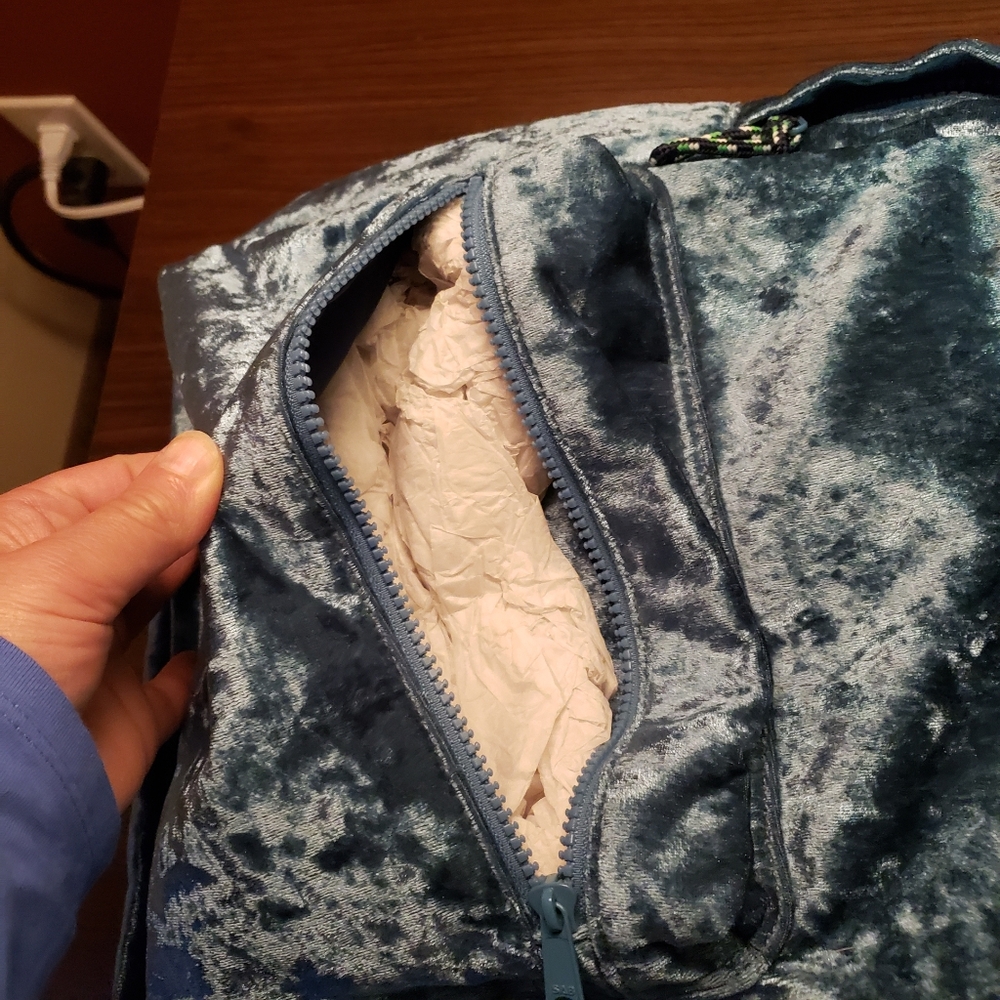NWT J. Crew Crewcuts Crushed Velvet Backpack in Blue - Picture 4 of 6